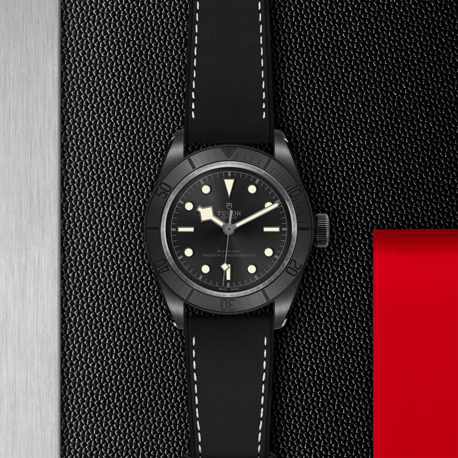 Black Bay Ceramic – M79210CNU-0001 - Vista superior