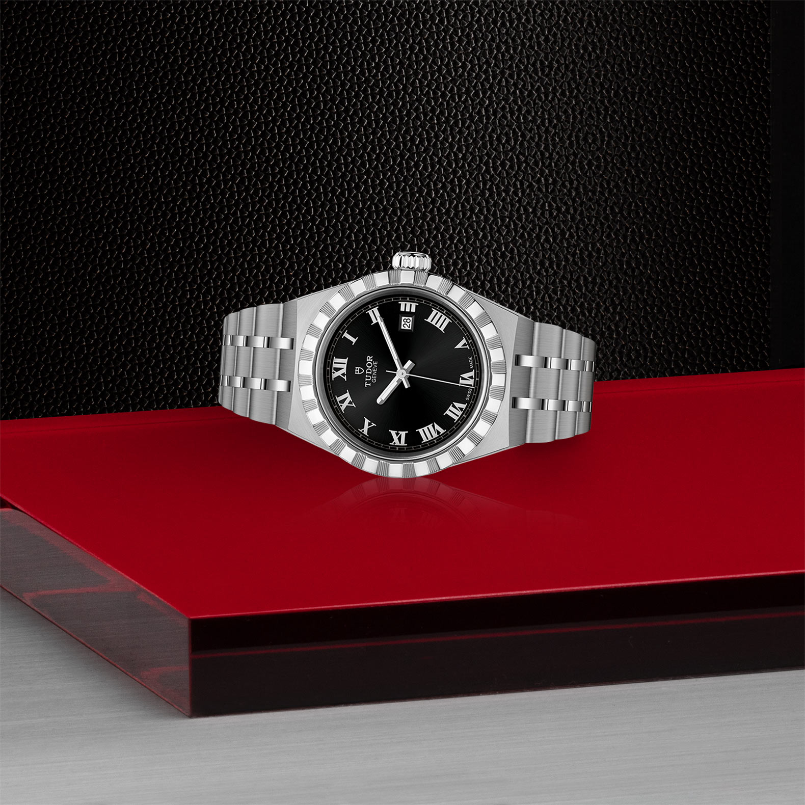 TUDOR Royal – M28300-0003 - Vista lateral