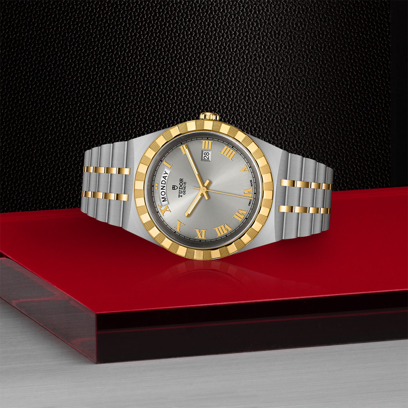 TUDOR Royal – M28603-0001 - Vista lateral
