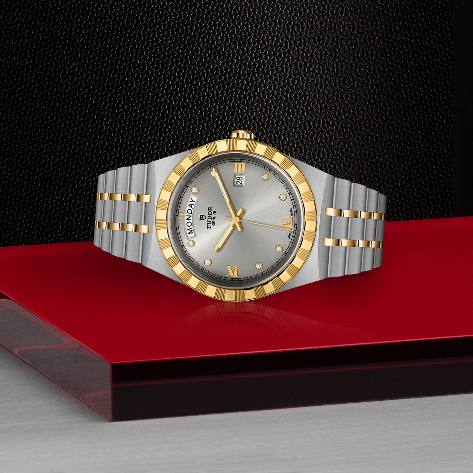 TUDOR Royal – M28603-0002 - Vista lateral