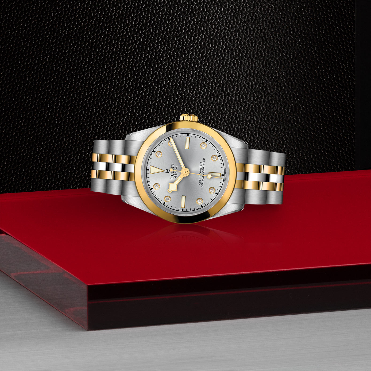 Black Bay One 31 S&G – M79603-0007 - Vista lateral