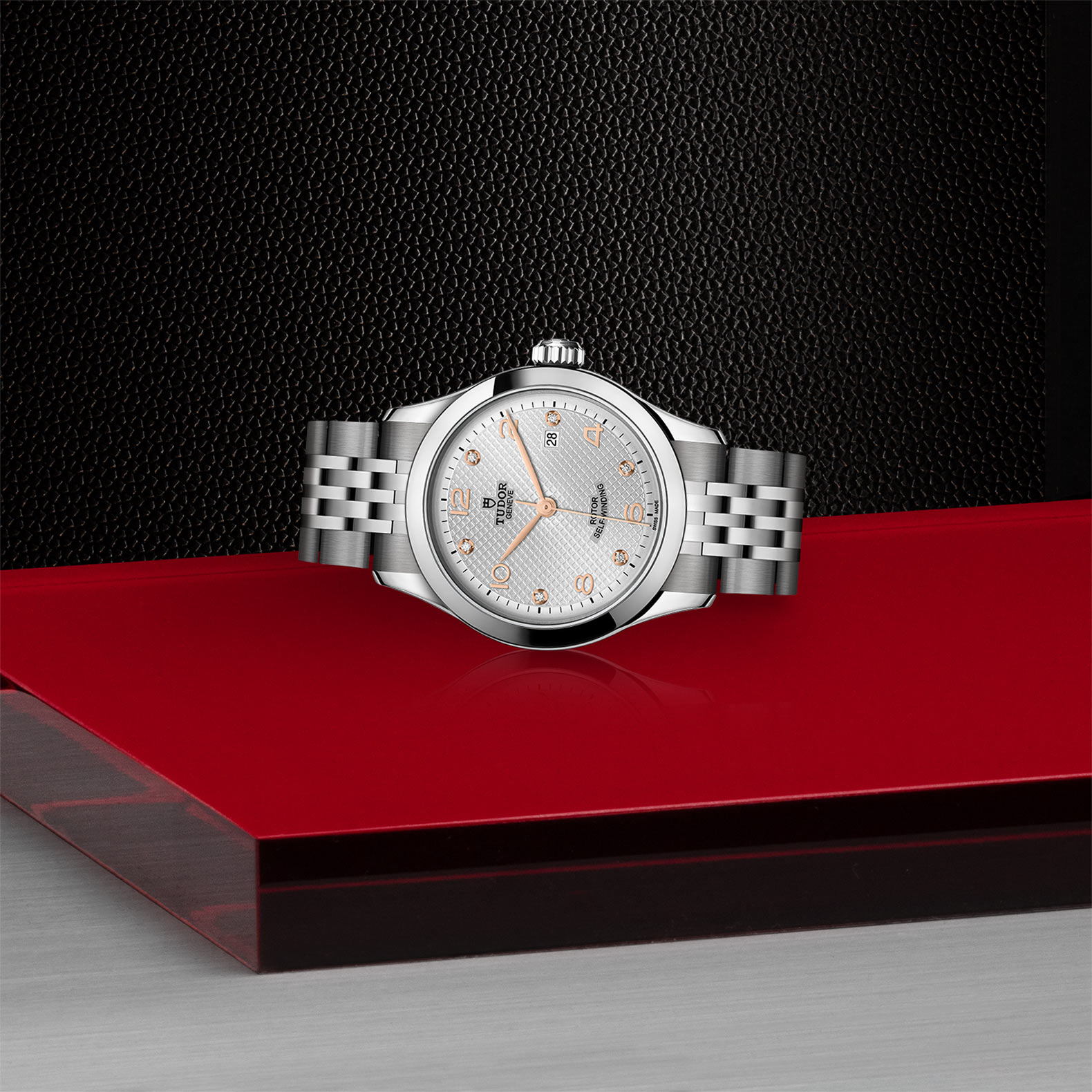 TUDOR 1926 – M91350-0003 - Vista lateral