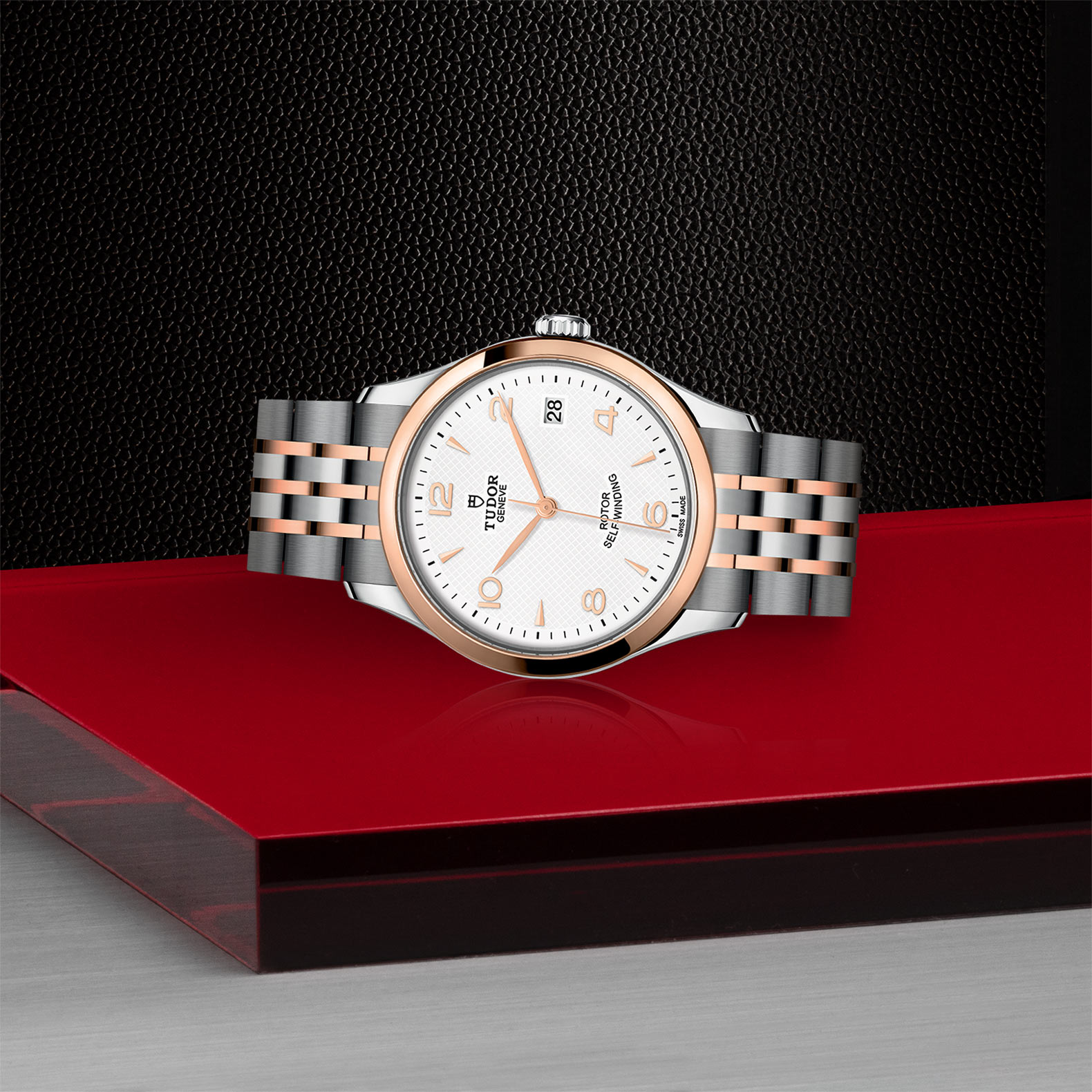 TUDOR 1926 – M91451-0009 - Vista lateral