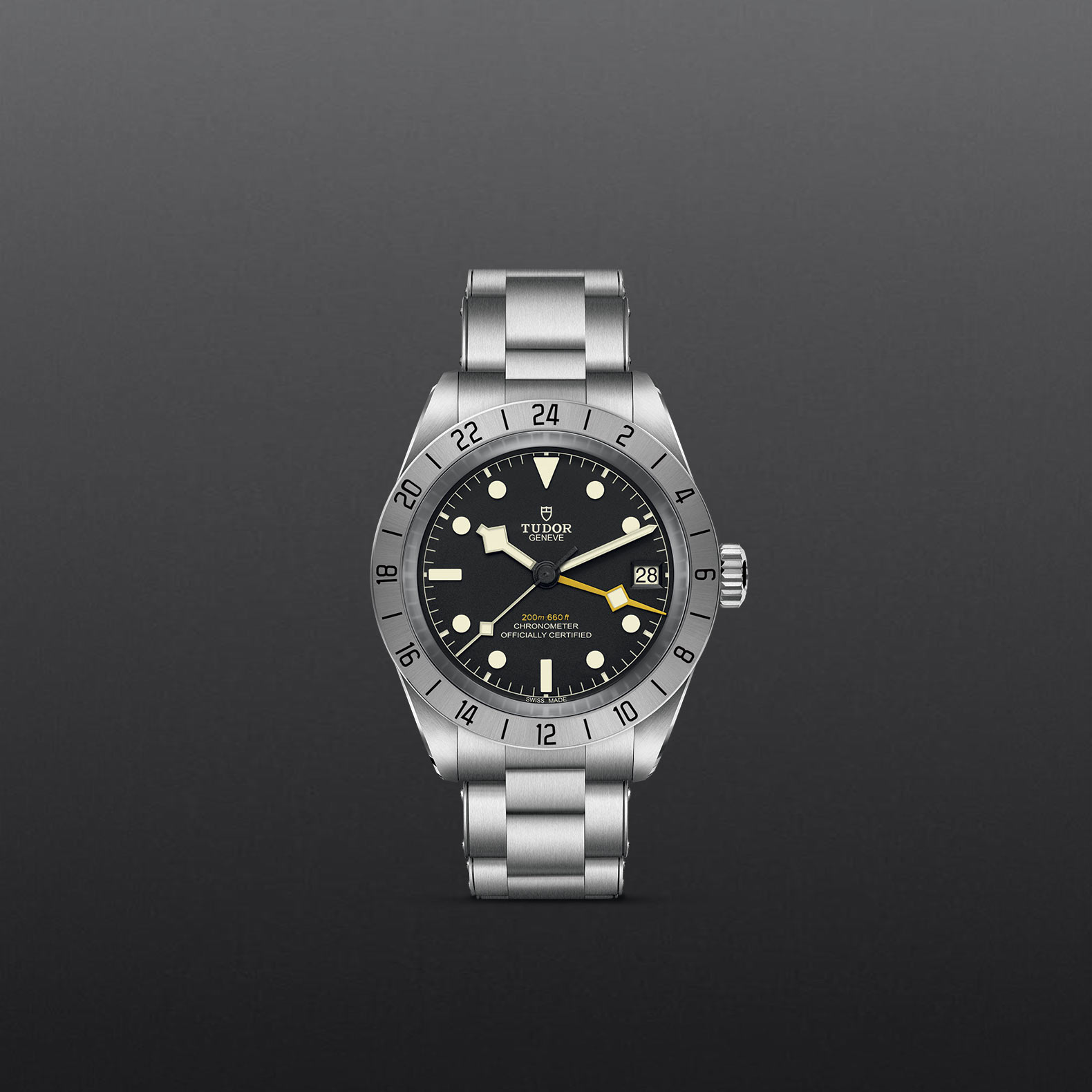 Black Bay Pro – M79470-0001 - Fondo gris