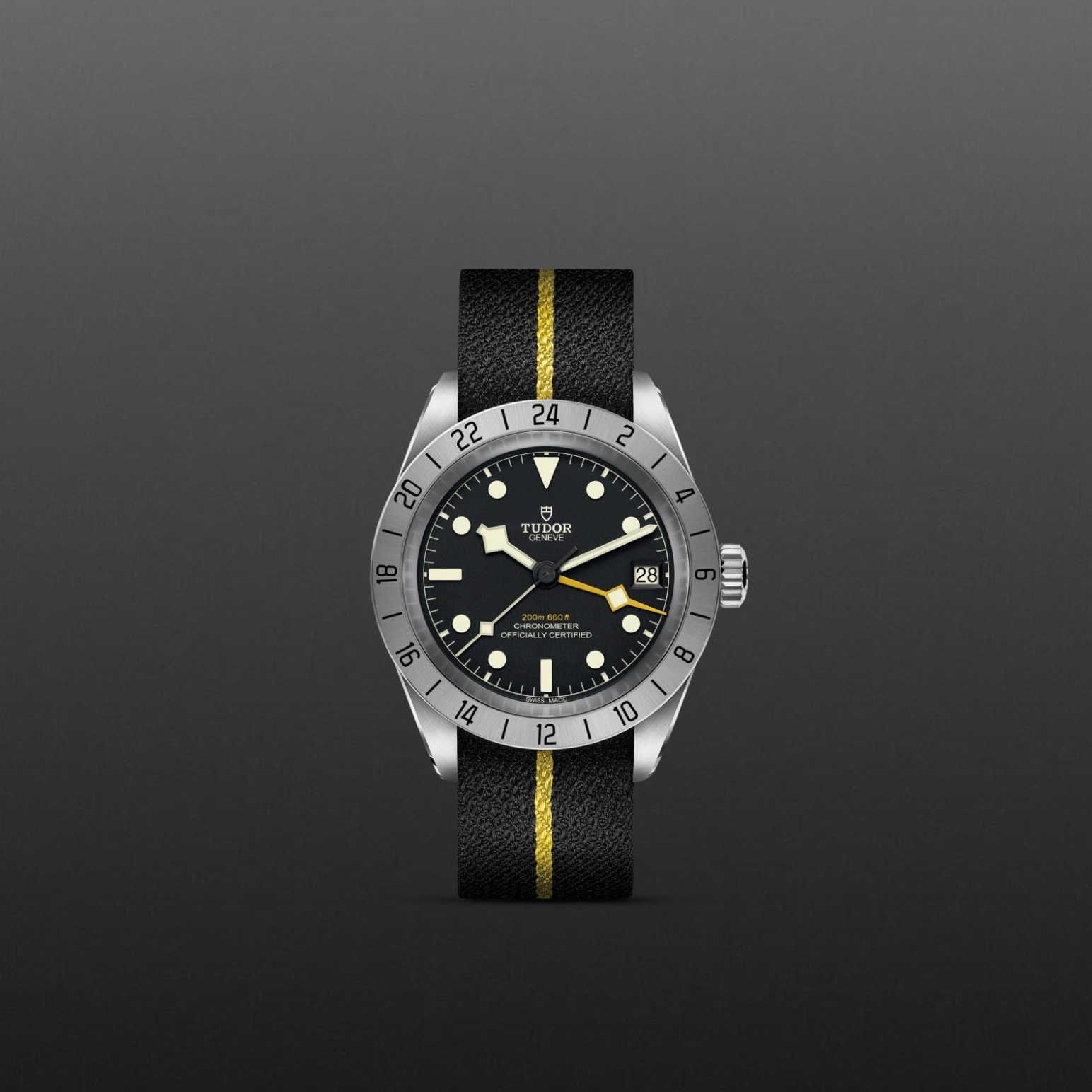 Black Bay Pro – M79470-0002 - Fondo gris